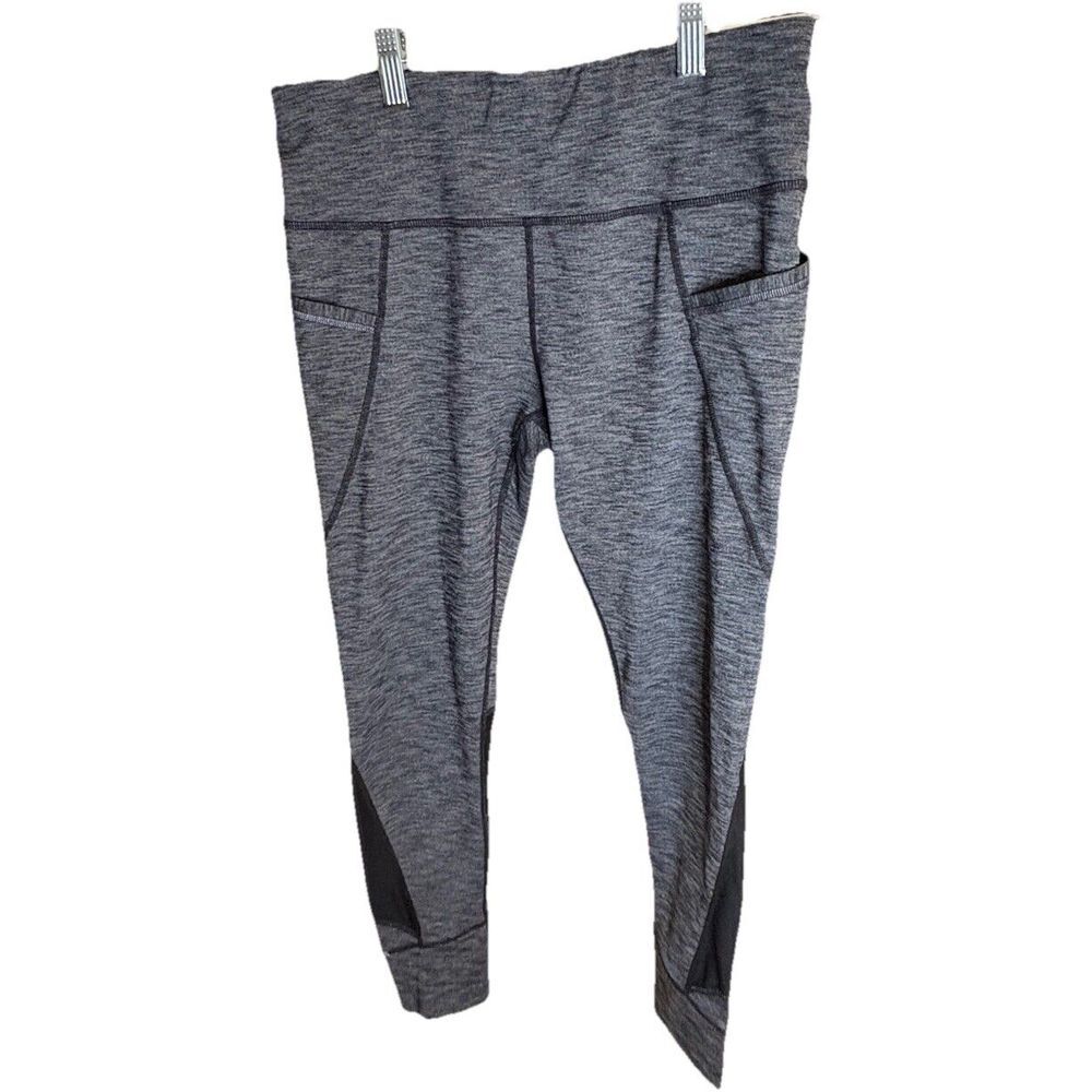 Athleta  Black/Gray Leggings Medium Pockets Zippered Stash‎ Pocket